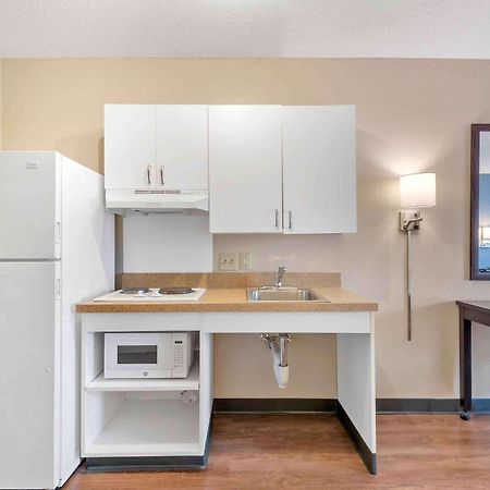 Extended Stay America Premier Suites - Tampa - Fairgrounds - Casino מראה חיצוני תמונה